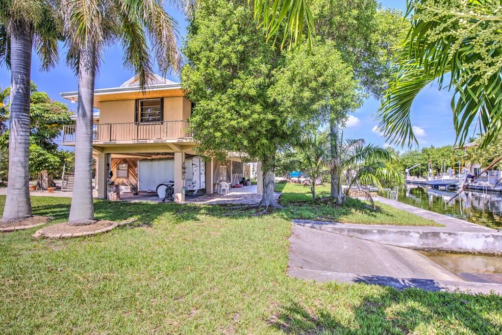 22865 Redfish Lane