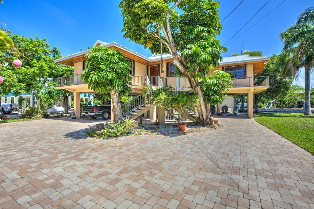 22865 Redfish Lane