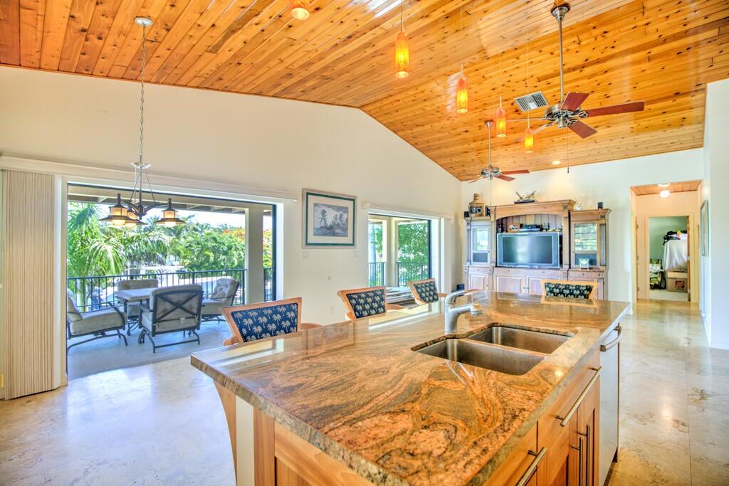 22865 Redfish Lane