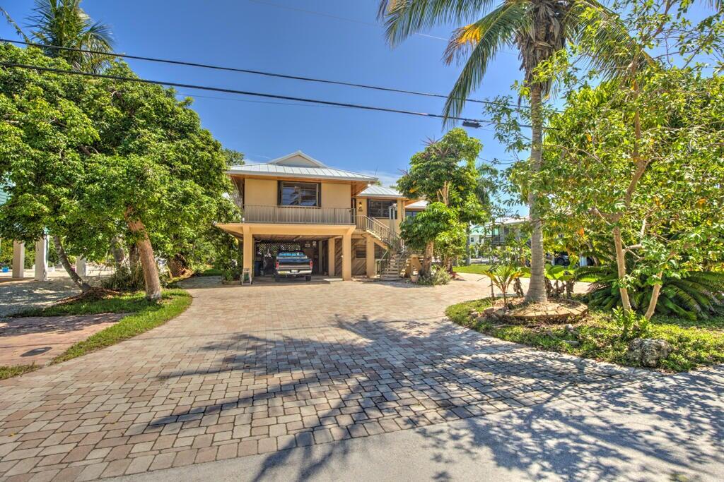 22865 Redfish Lane