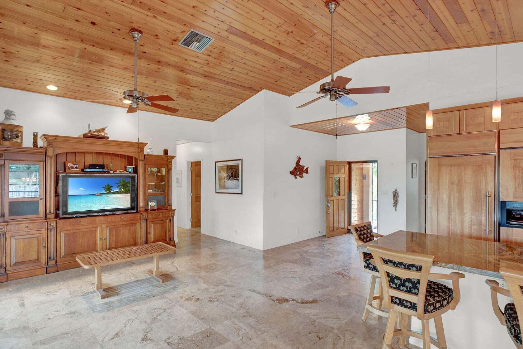 22865 Redfish Lane
