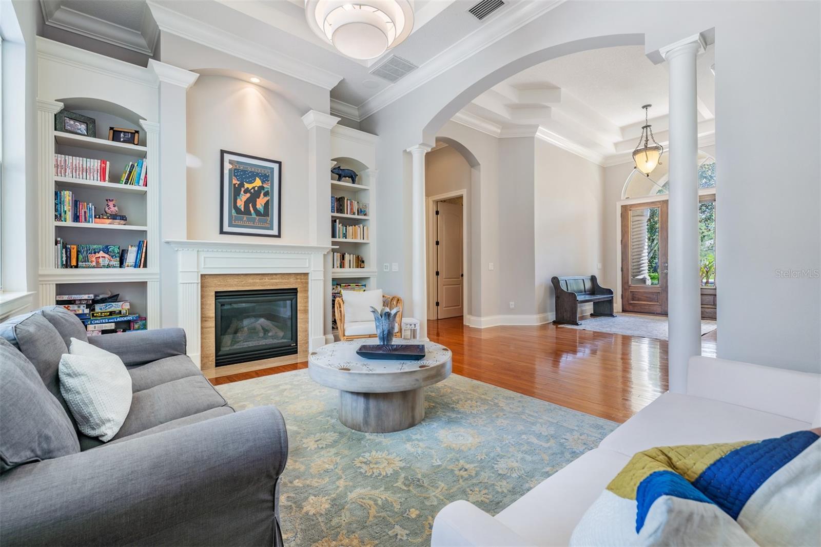 8505 KENTUCKY DERBY DR