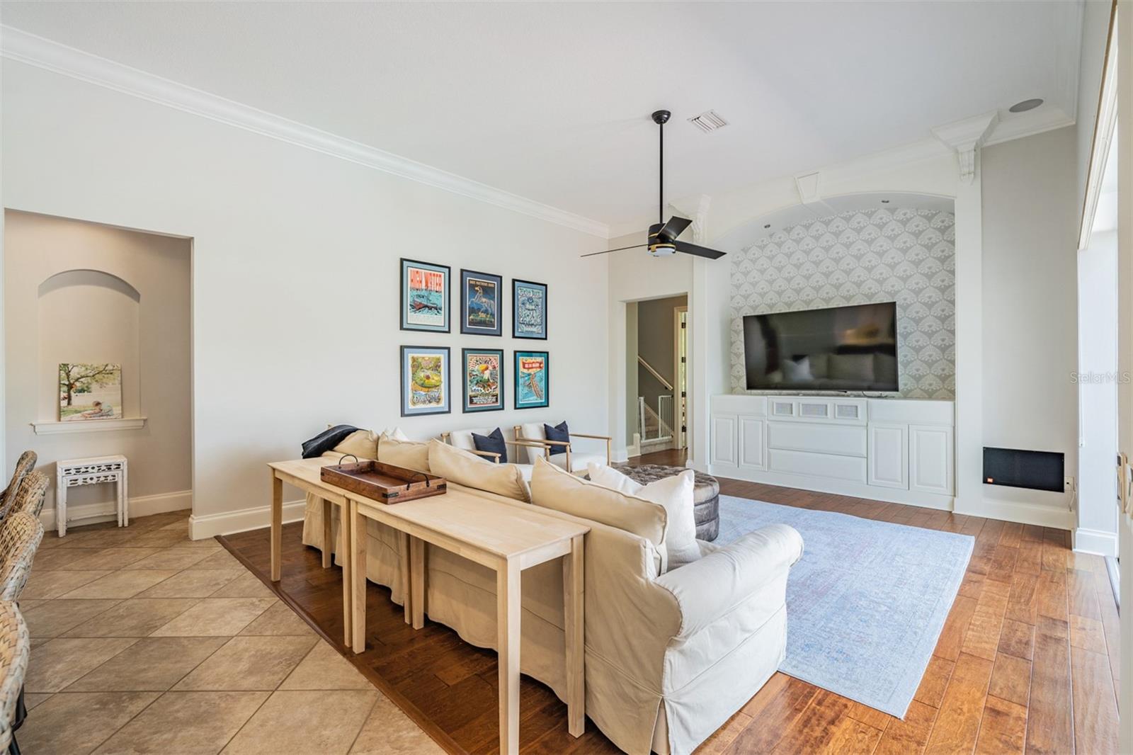 8505 KENTUCKY DERBY DR