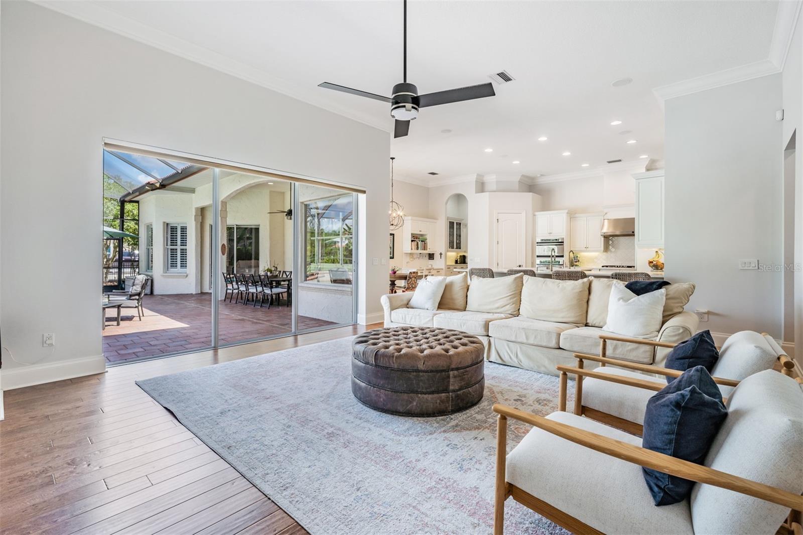 8505 KENTUCKY DERBY DR