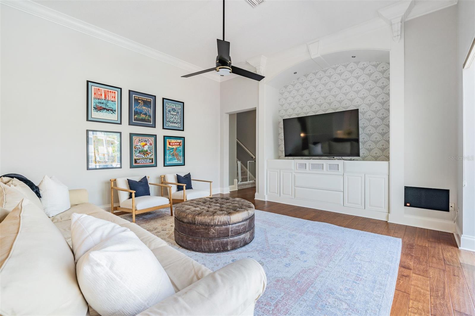 8505 KENTUCKY DERBY DR