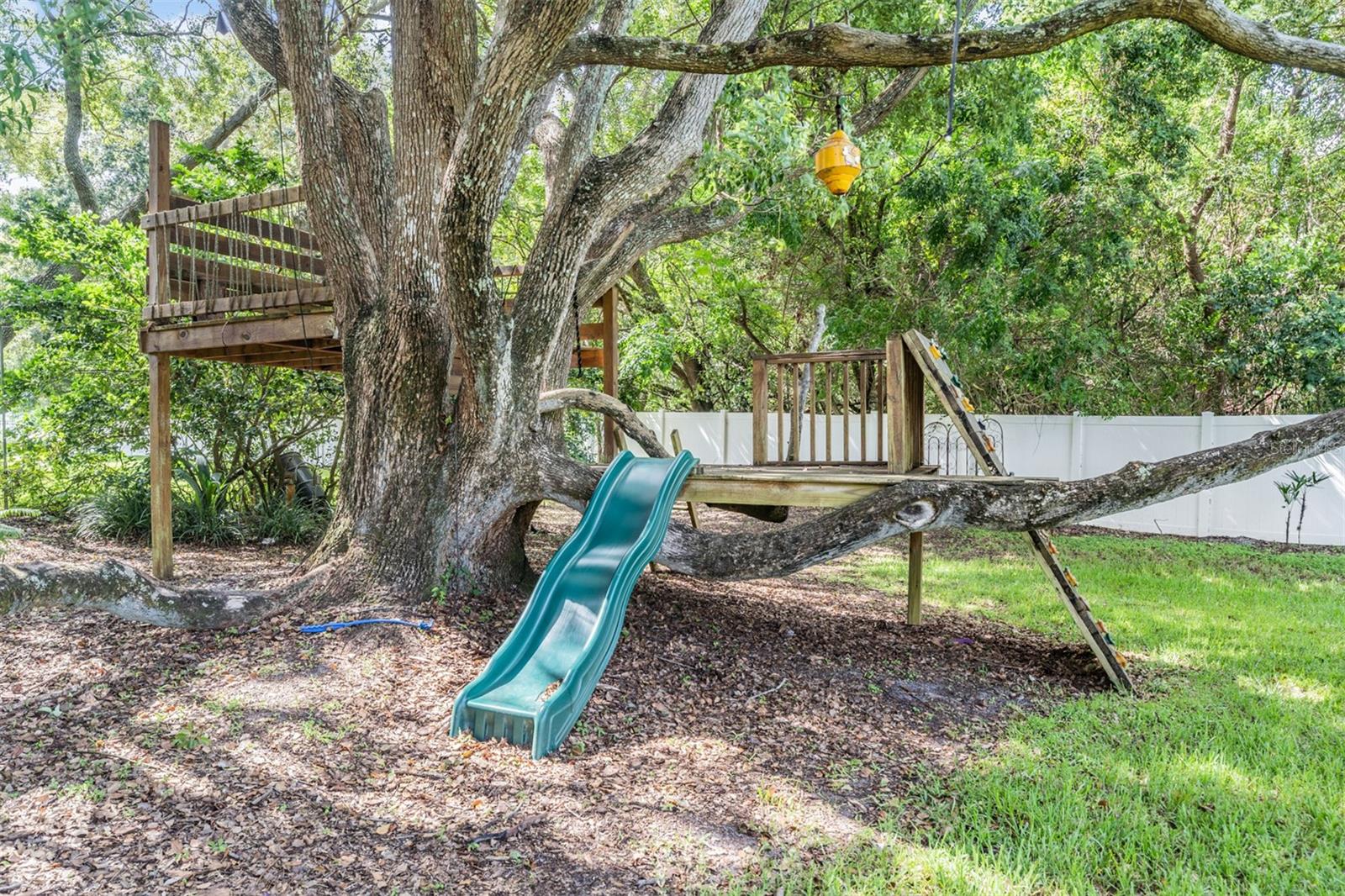 8505 KENTUCKY DERBY DR