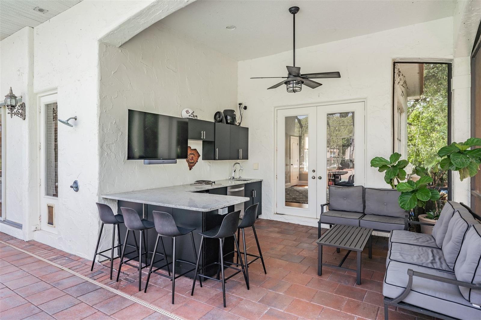 8505 KENTUCKY DERBY DR