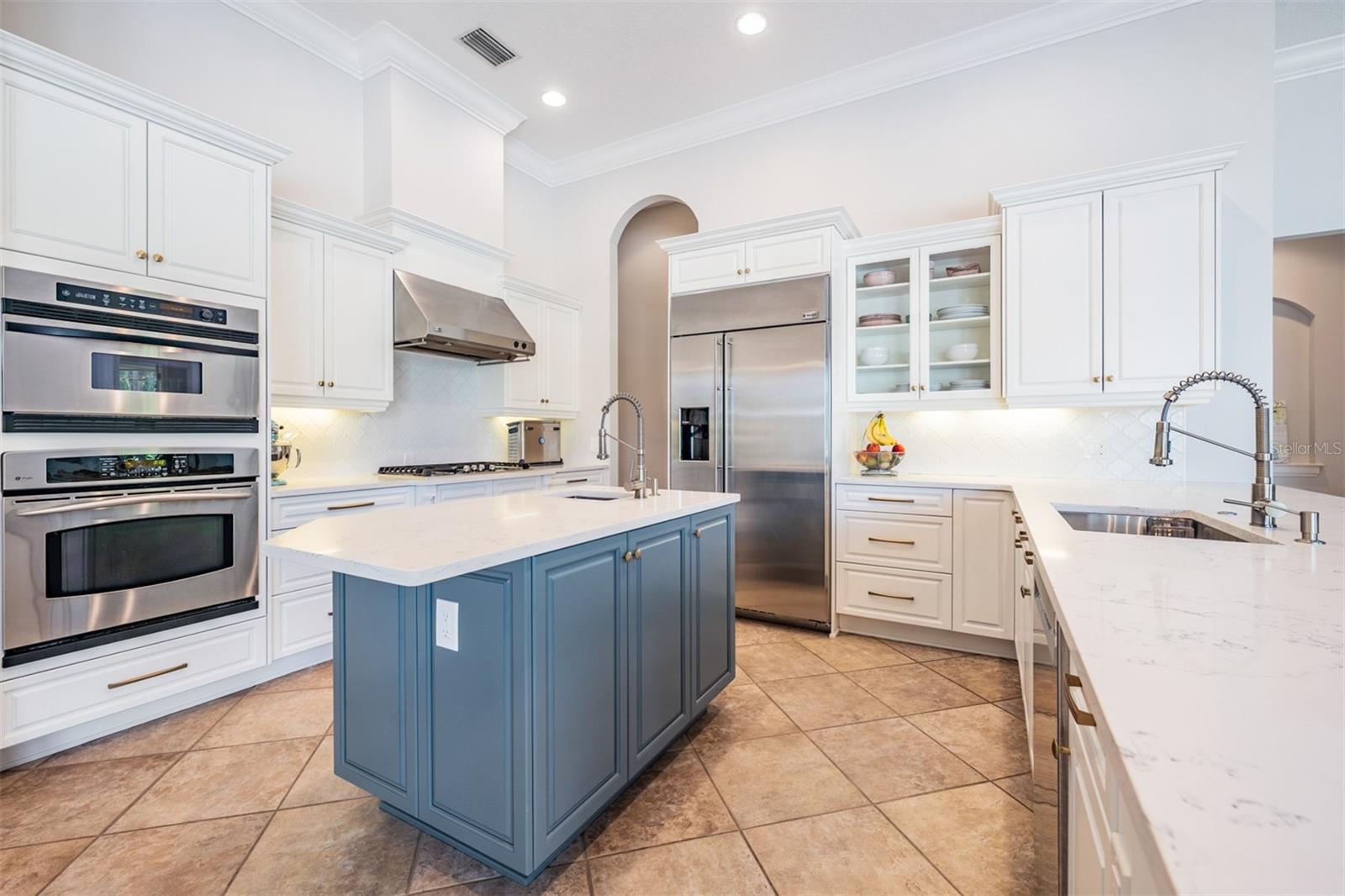 8505 KENTUCKY DERBY DR