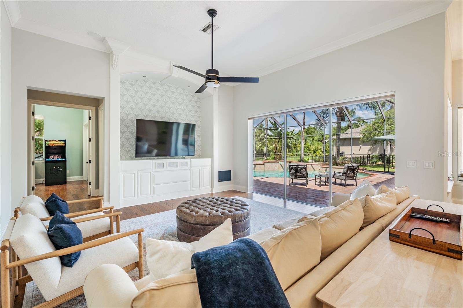 8505 KENTUCKY DERBY DR