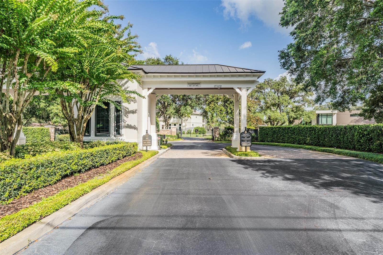 8505 KENTUCKY DERBY DR