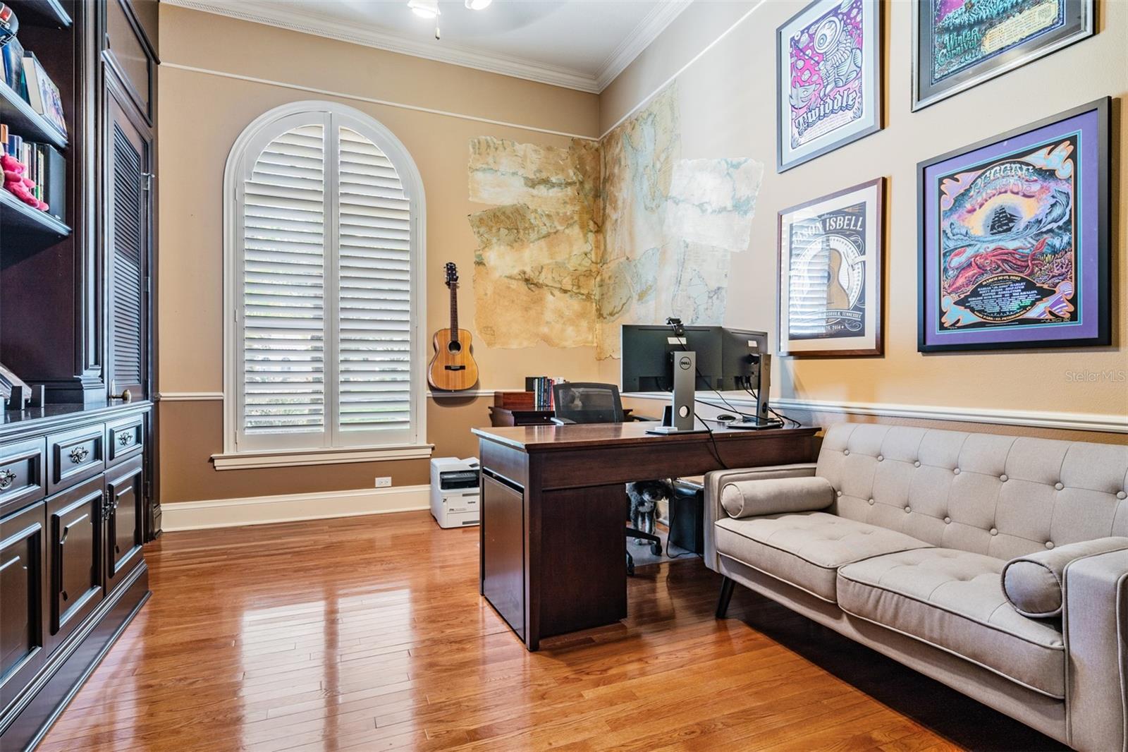 8505 KENTUCKY DERBY DR