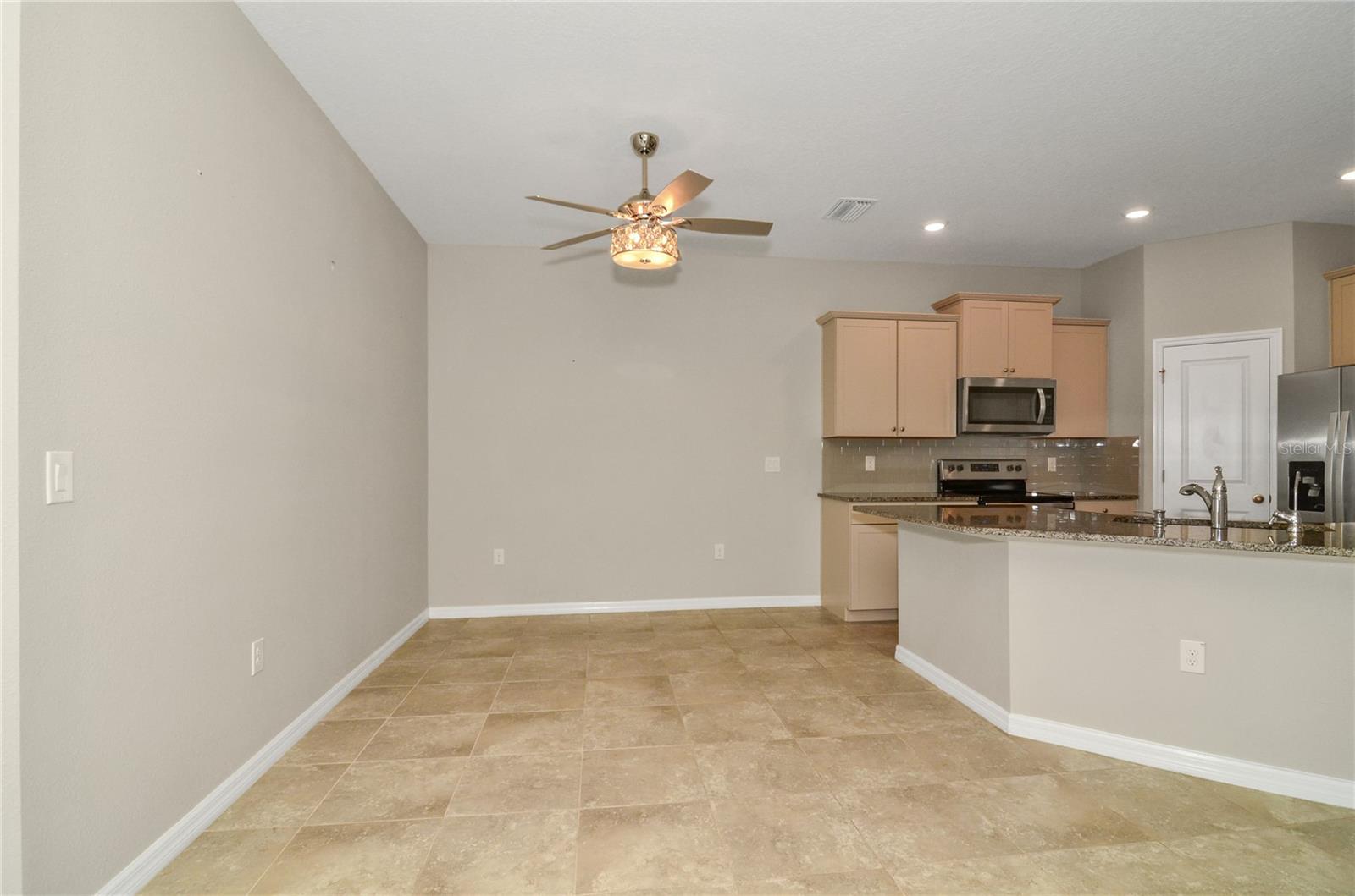 7692 STONEBROOK CIR