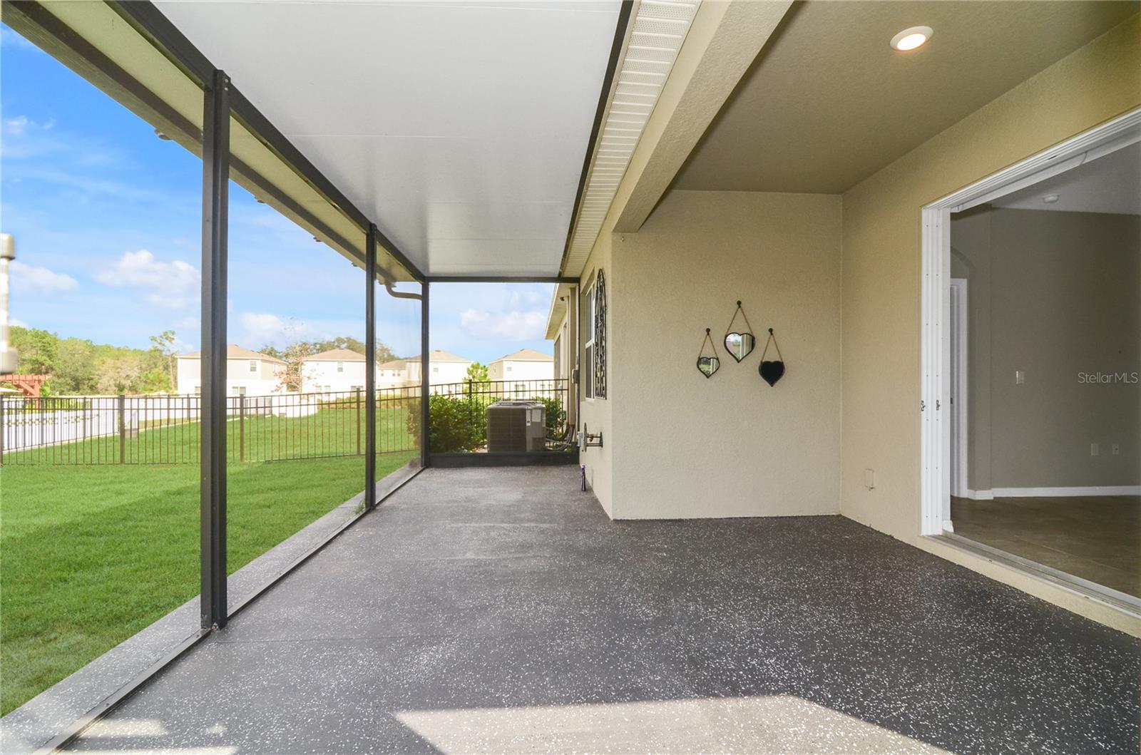 7692 STONEBROOK CIR