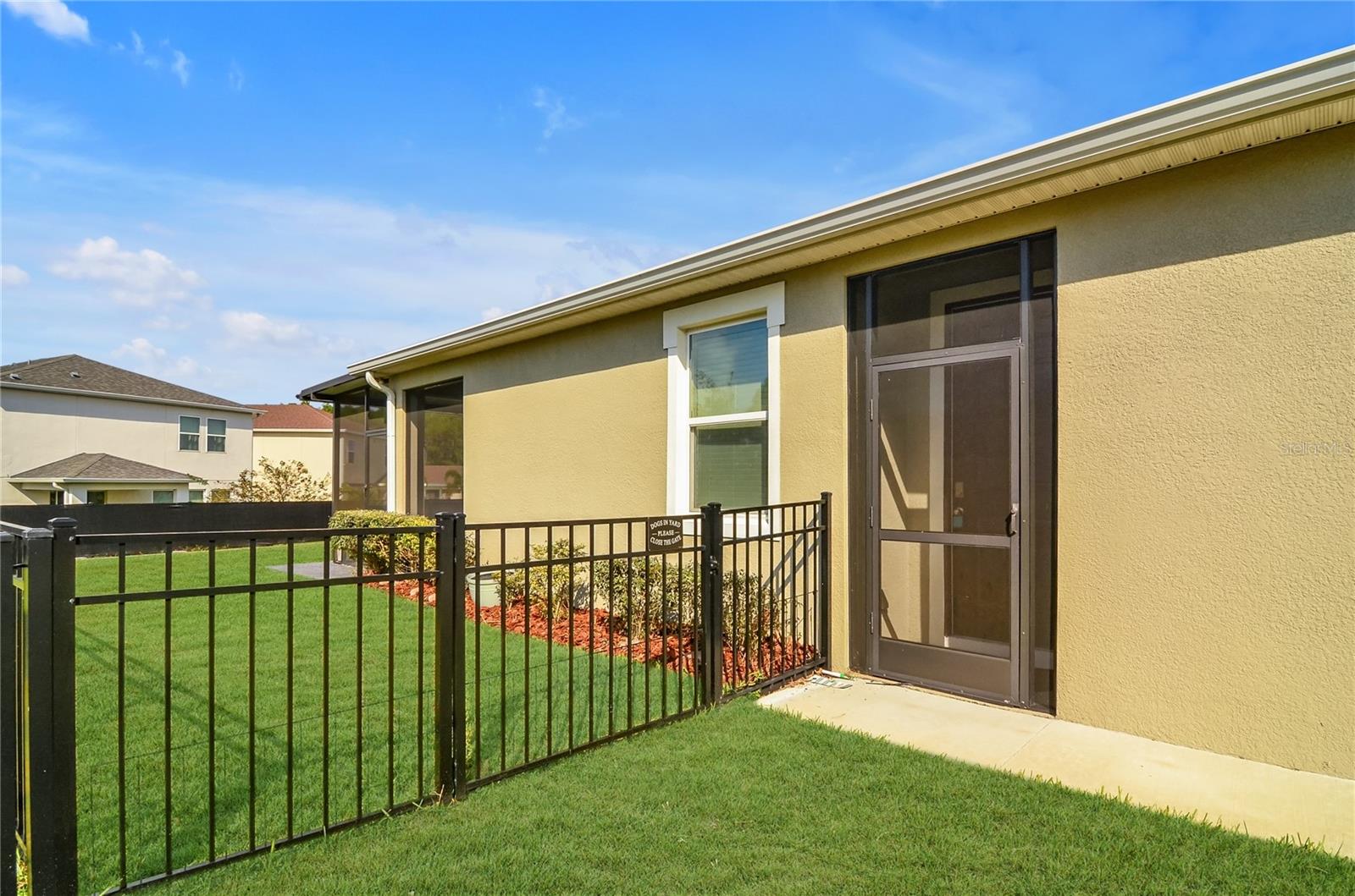 7692 STONEBROOK CIR