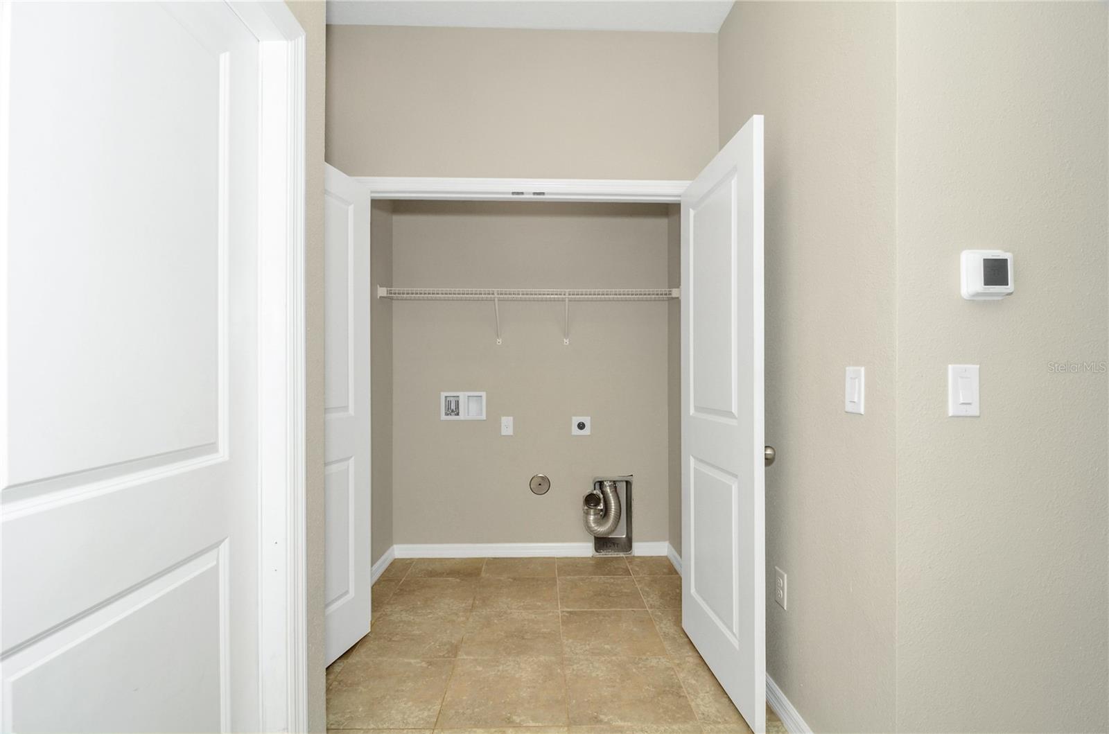 7692 STONEBROOK CIR