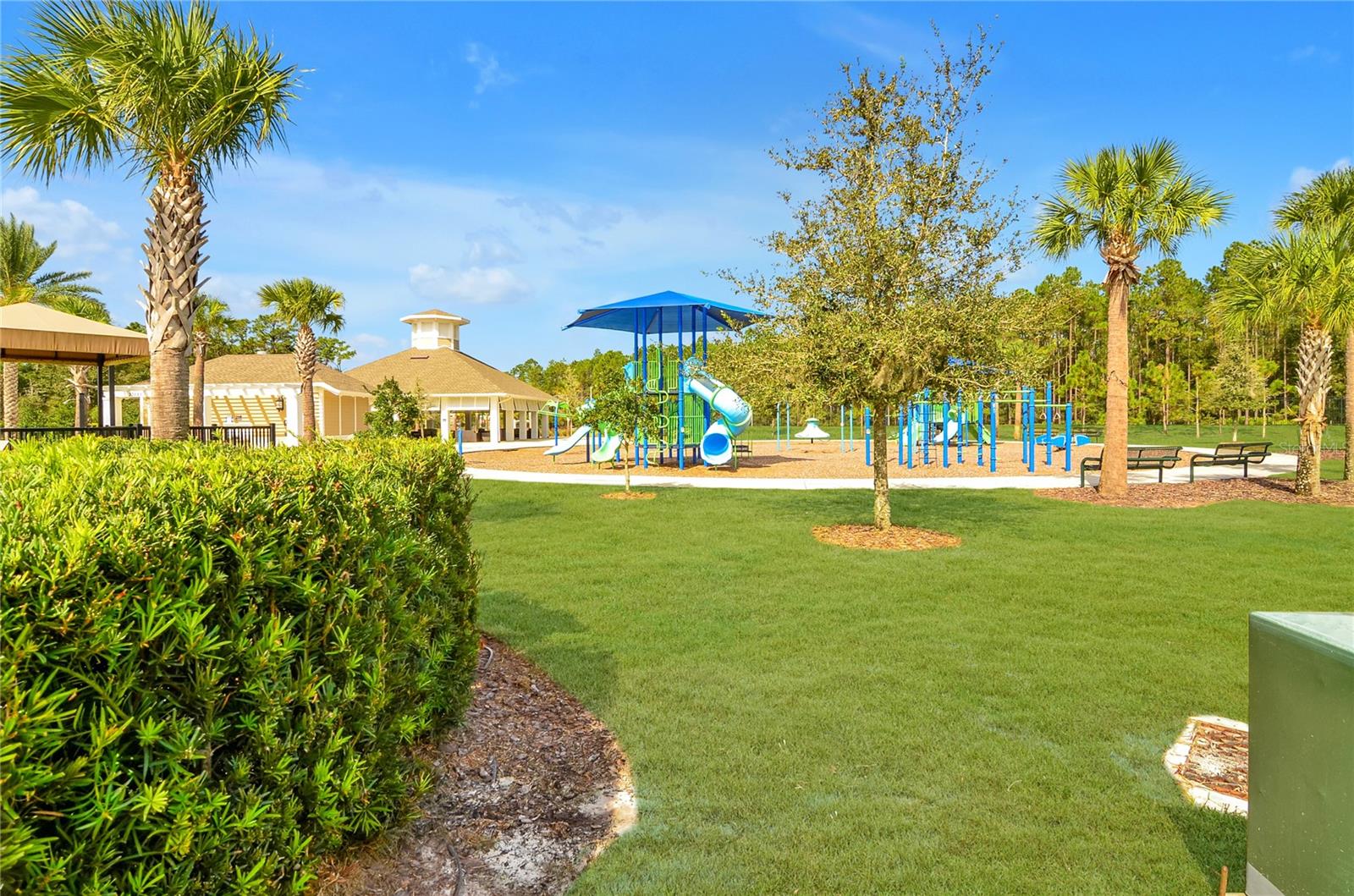 7692 STONEBROOK CIR