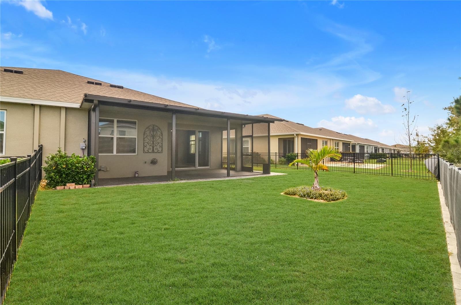 7692 STONEBROOK CIR