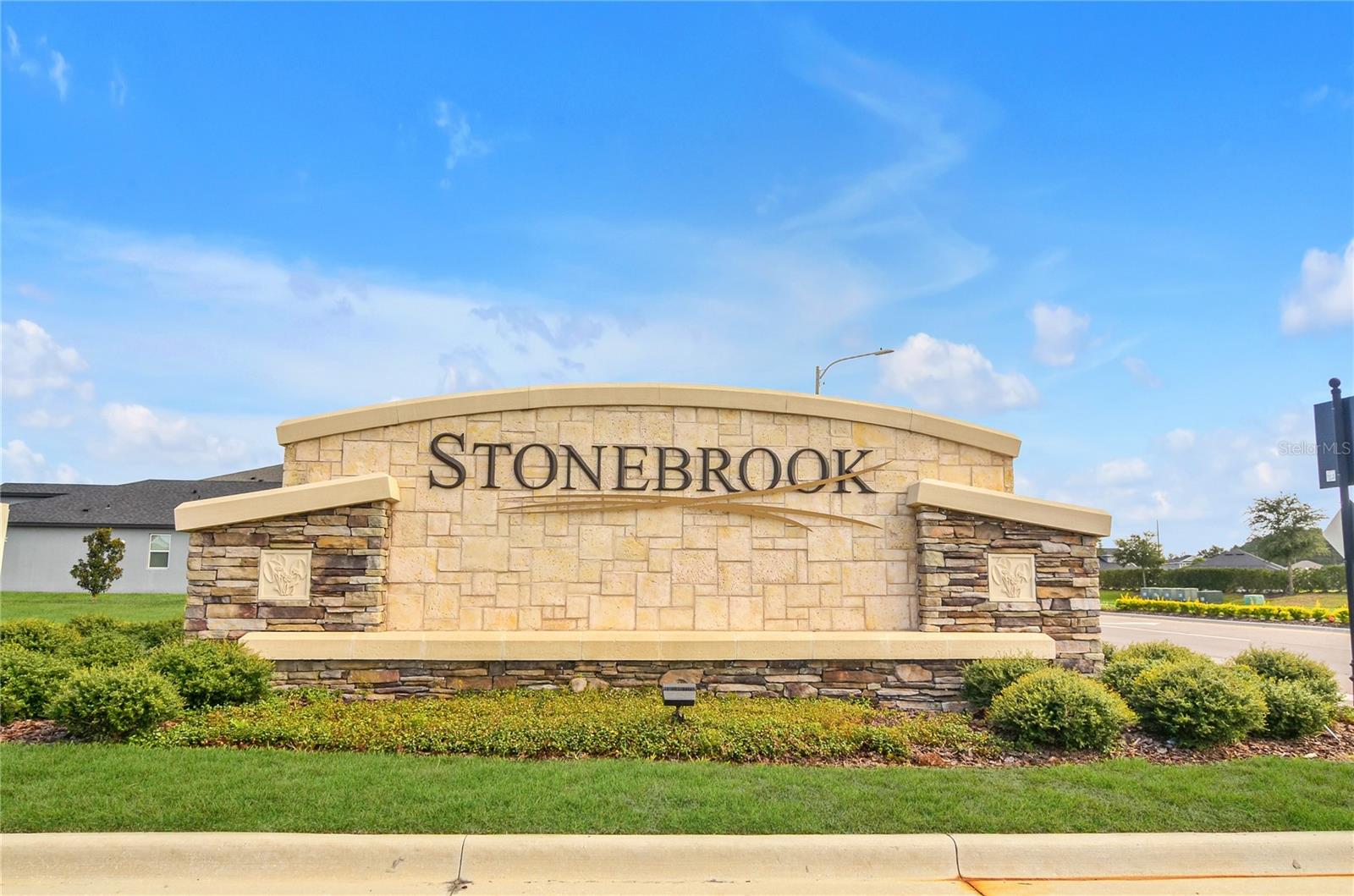 7692 STONEBROOK CIR
