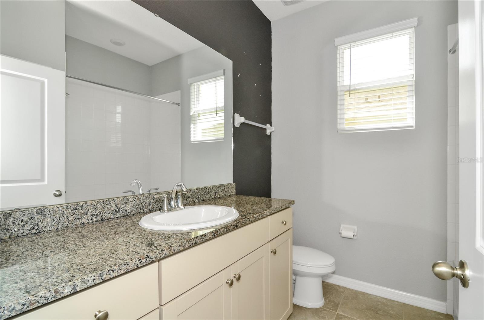 7692 STONEBROOK CIR