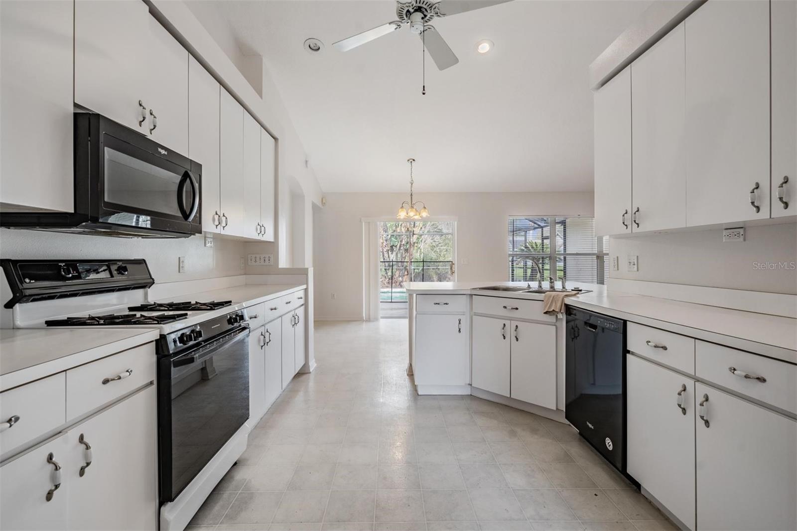 28647 FAIRWEATHER DR