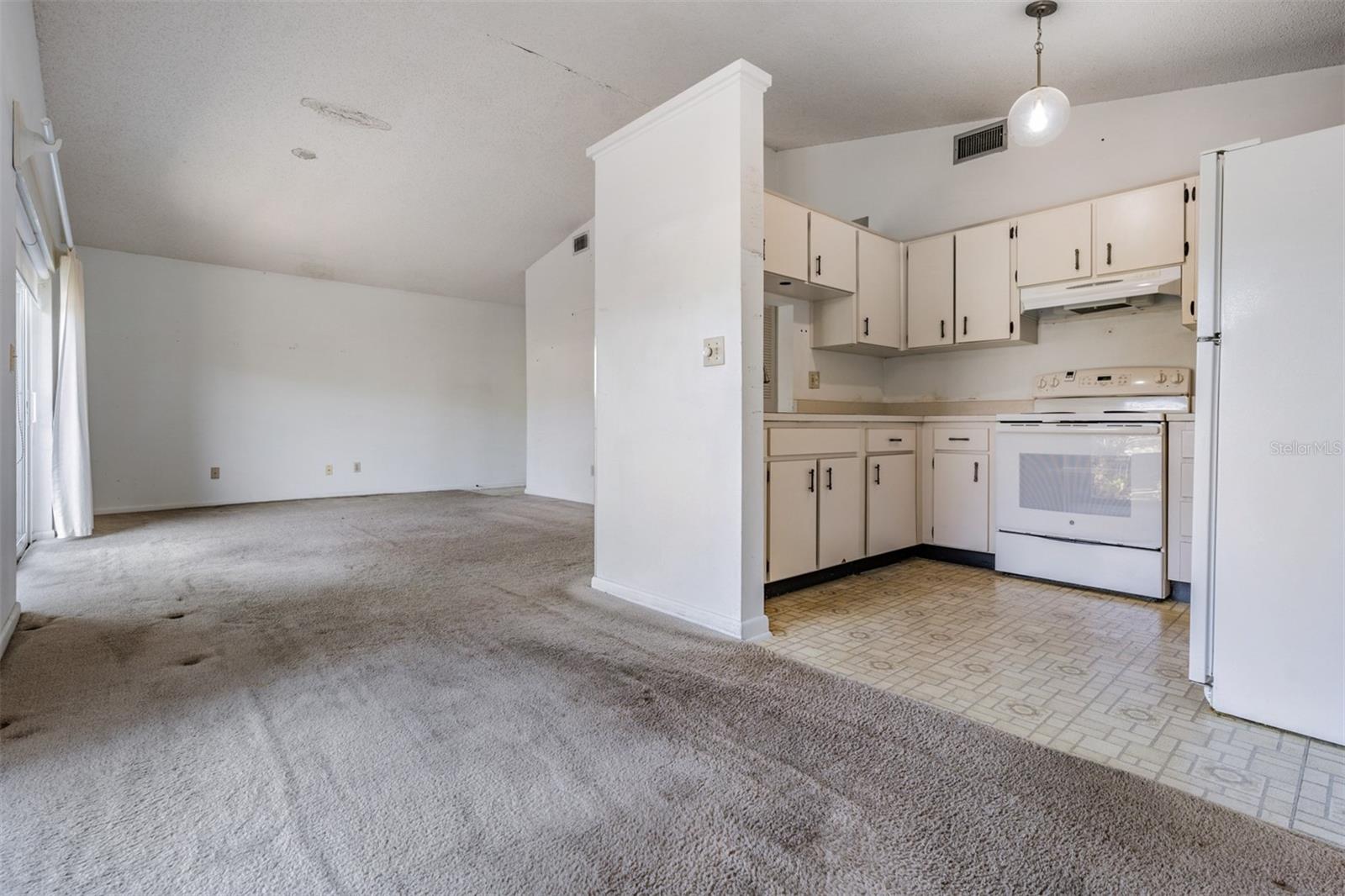 10313 PARKCREST DR