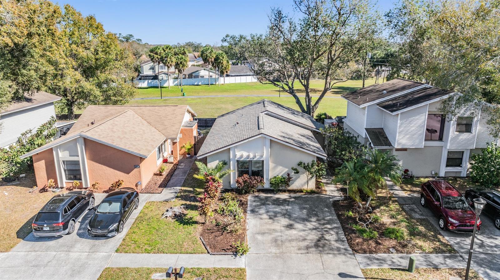 10313 PARKCREST DR