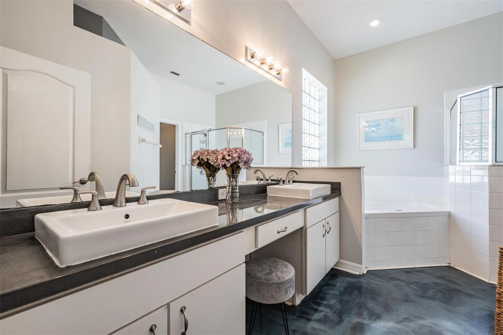 29646 FOREST GLEN DR