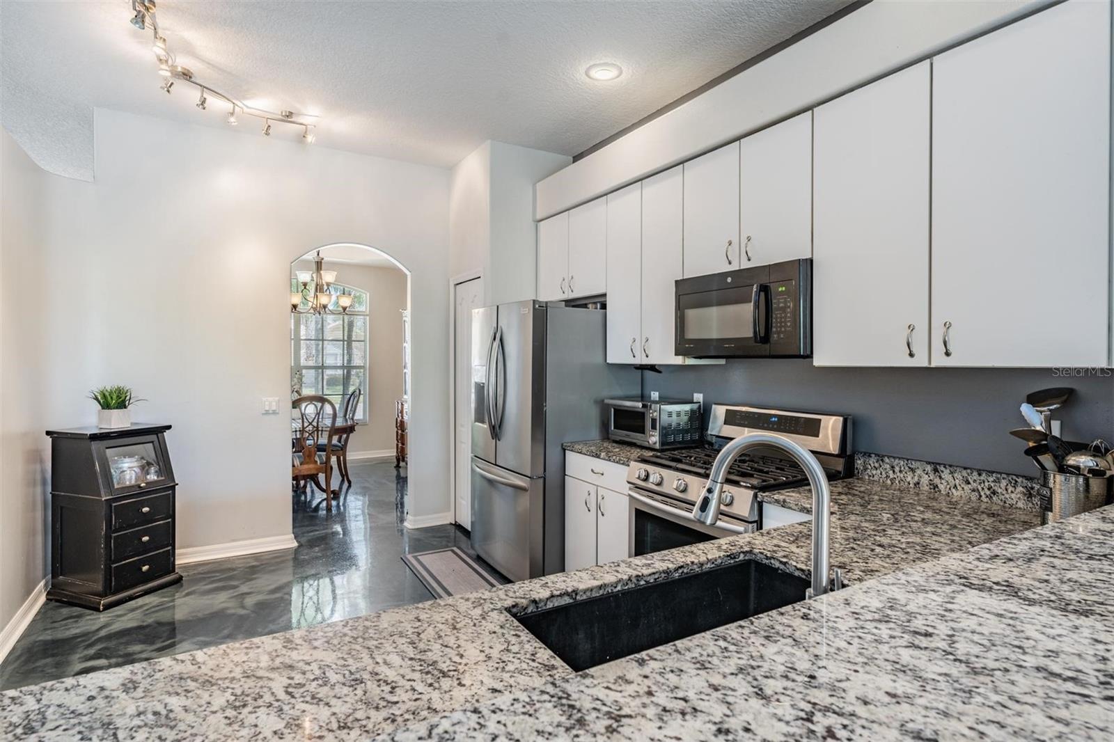 29646 FOREST GLEN DR