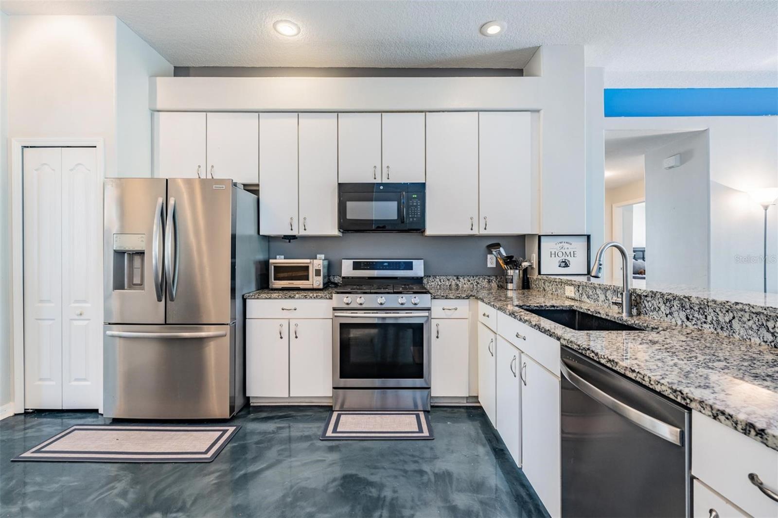 29646 FOREST GLEN DR