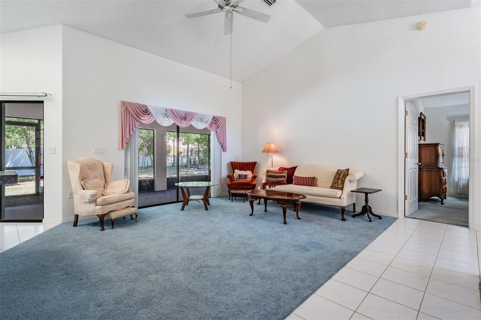 8441 DUNNELLON RD
