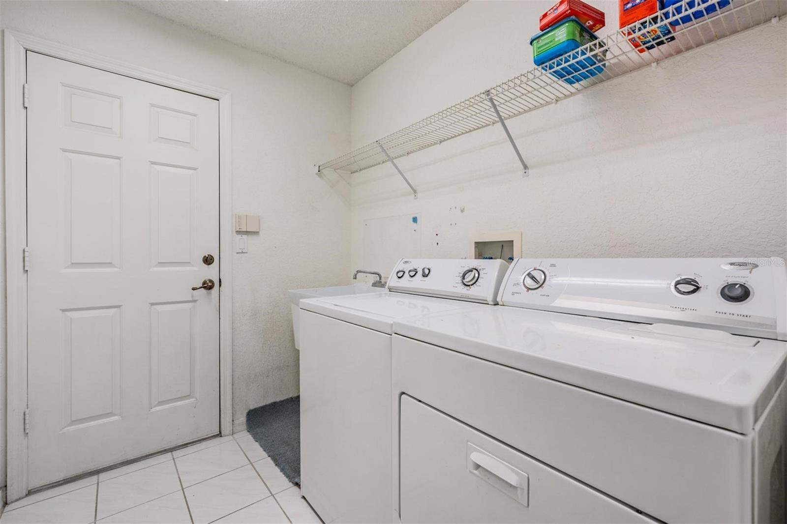 8441 DUNNELLON RD