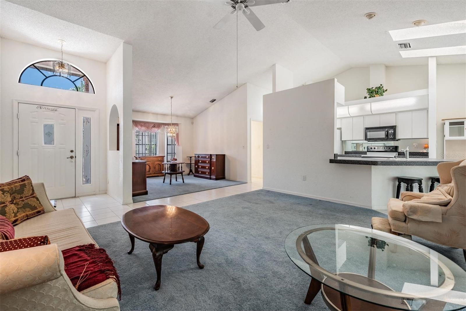 8441 DUNNELLON RD