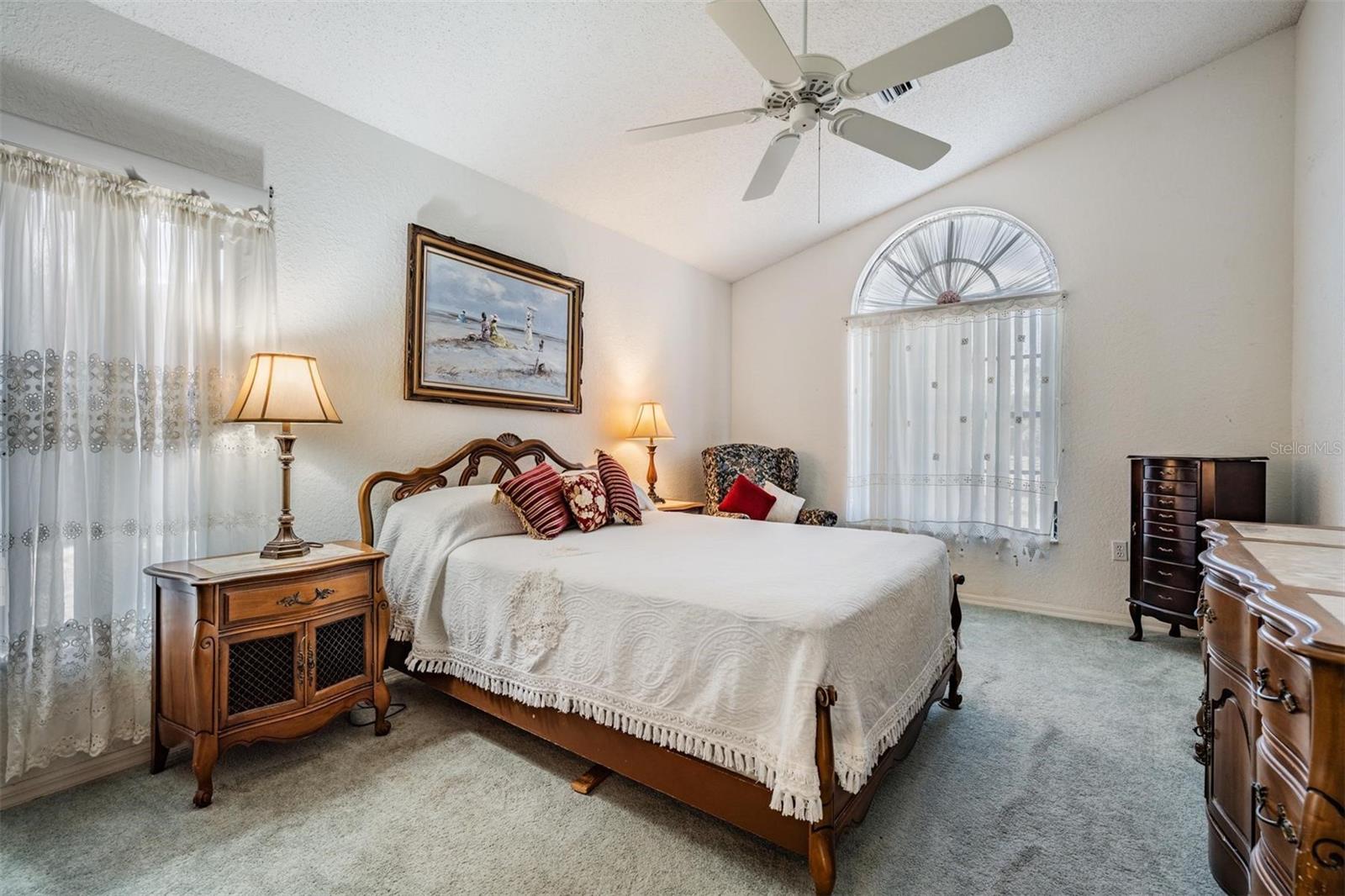 8441 DUNNELLON RD