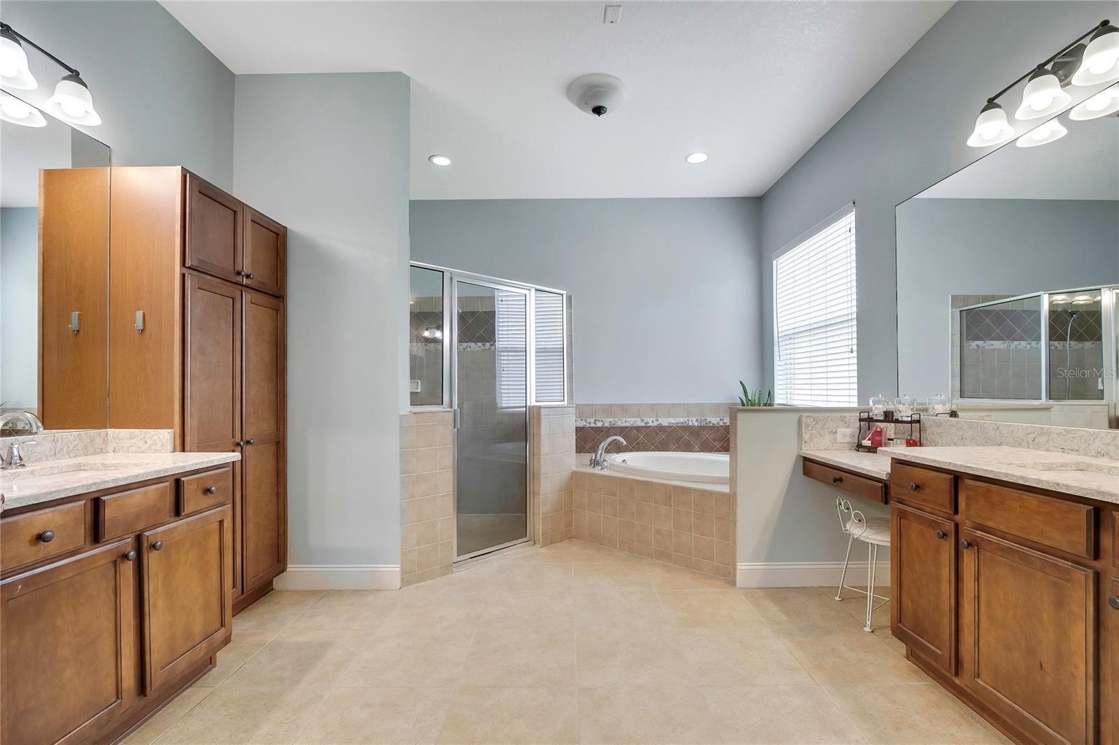 3247 DIAMOND FALLS CIR