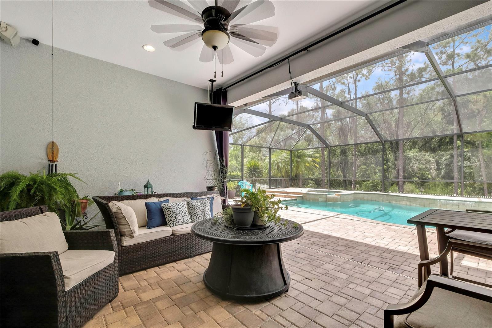 3247 DIAMOND FALLS CIR