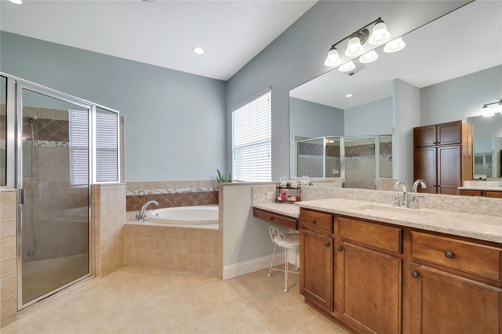 3247 DIAMOND FALLS CIR