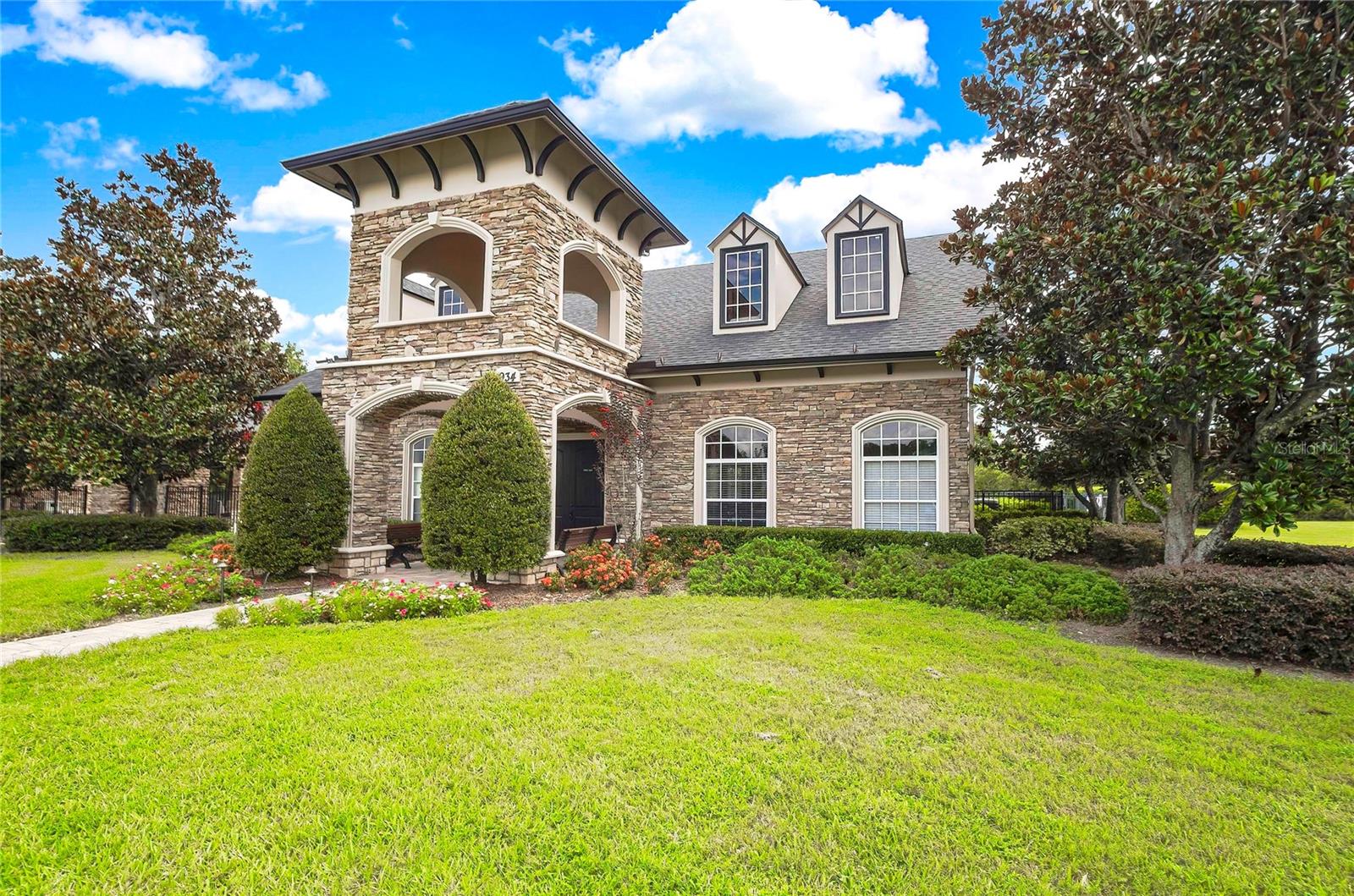 3247 DIAMOND FALLS CIR