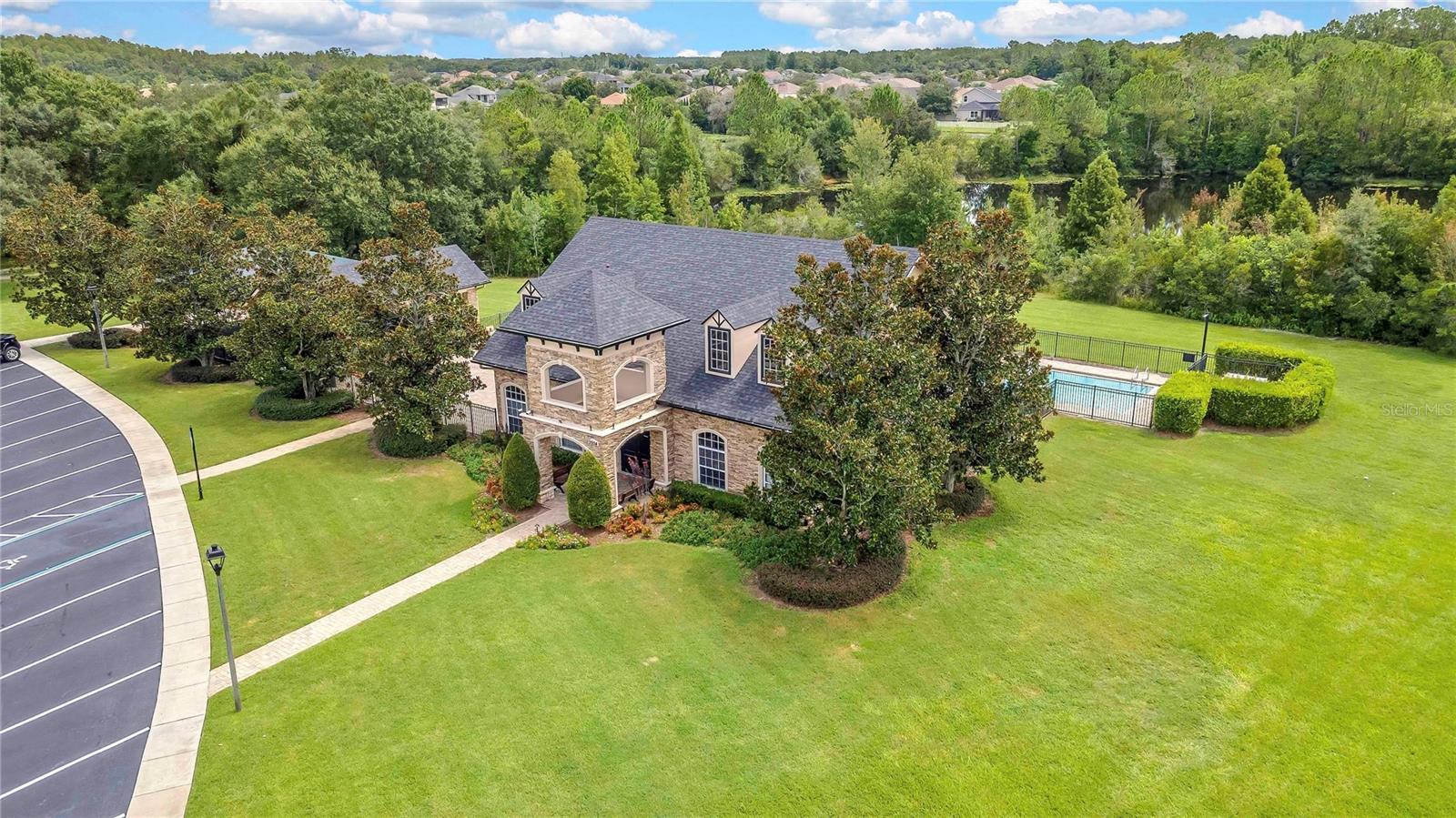 3247 DIAMOND FALLS CIR