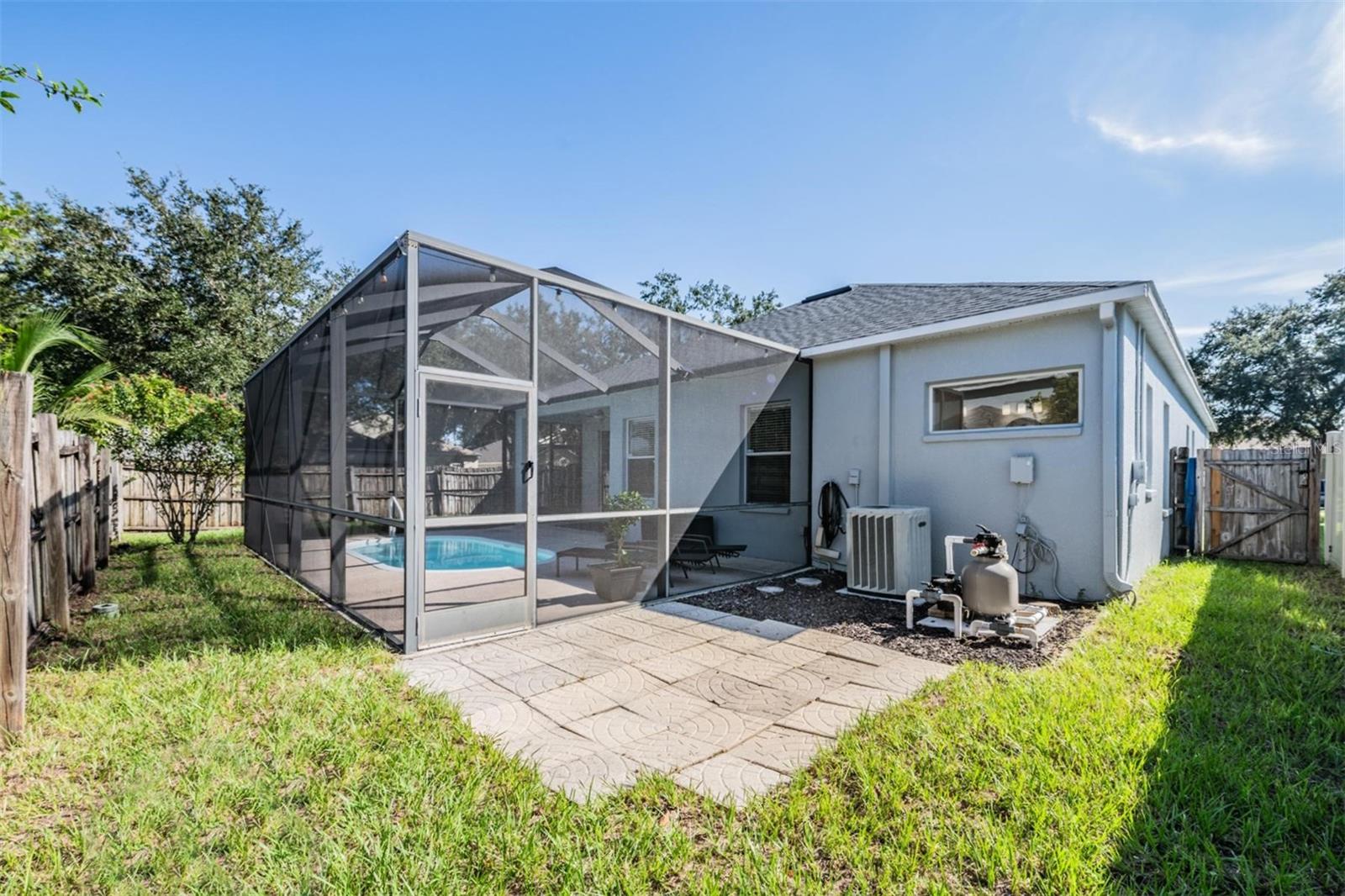 7801 MONARCH GARDEN CIR