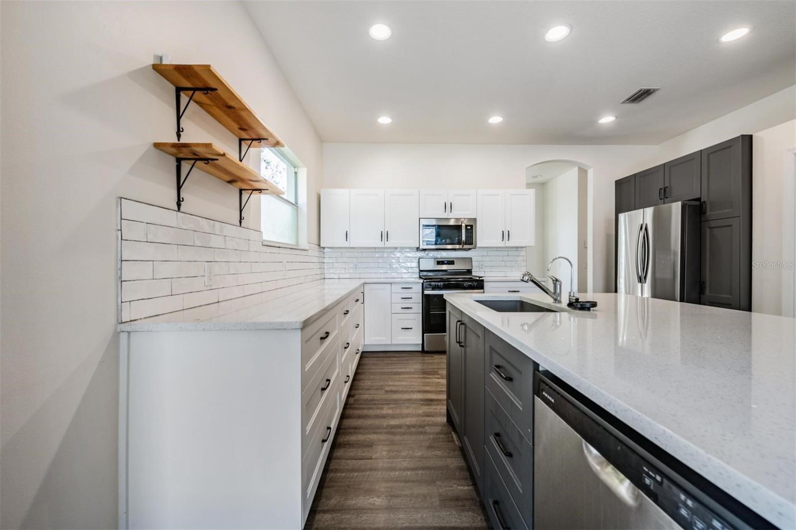 7801 MONARCH GARDEN CIR