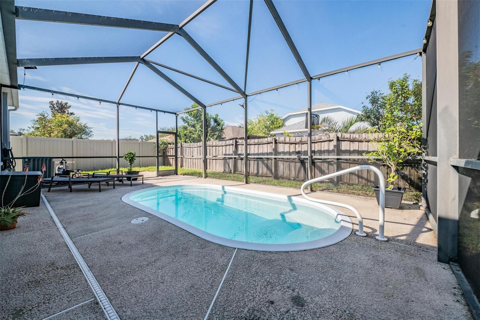 7801 MONARCH GARDEN CIR