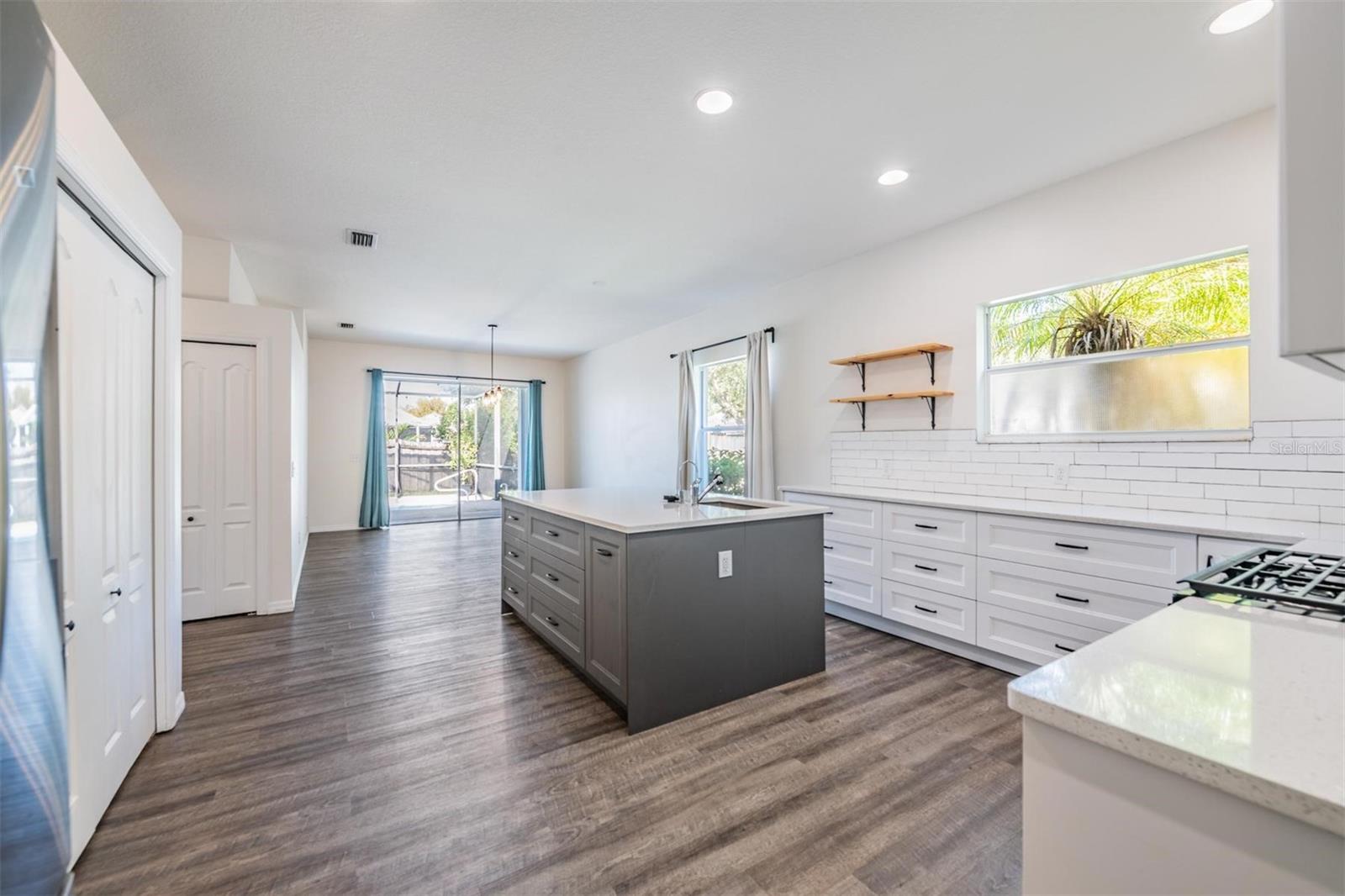 7801 MONARCH GARDEN CIR