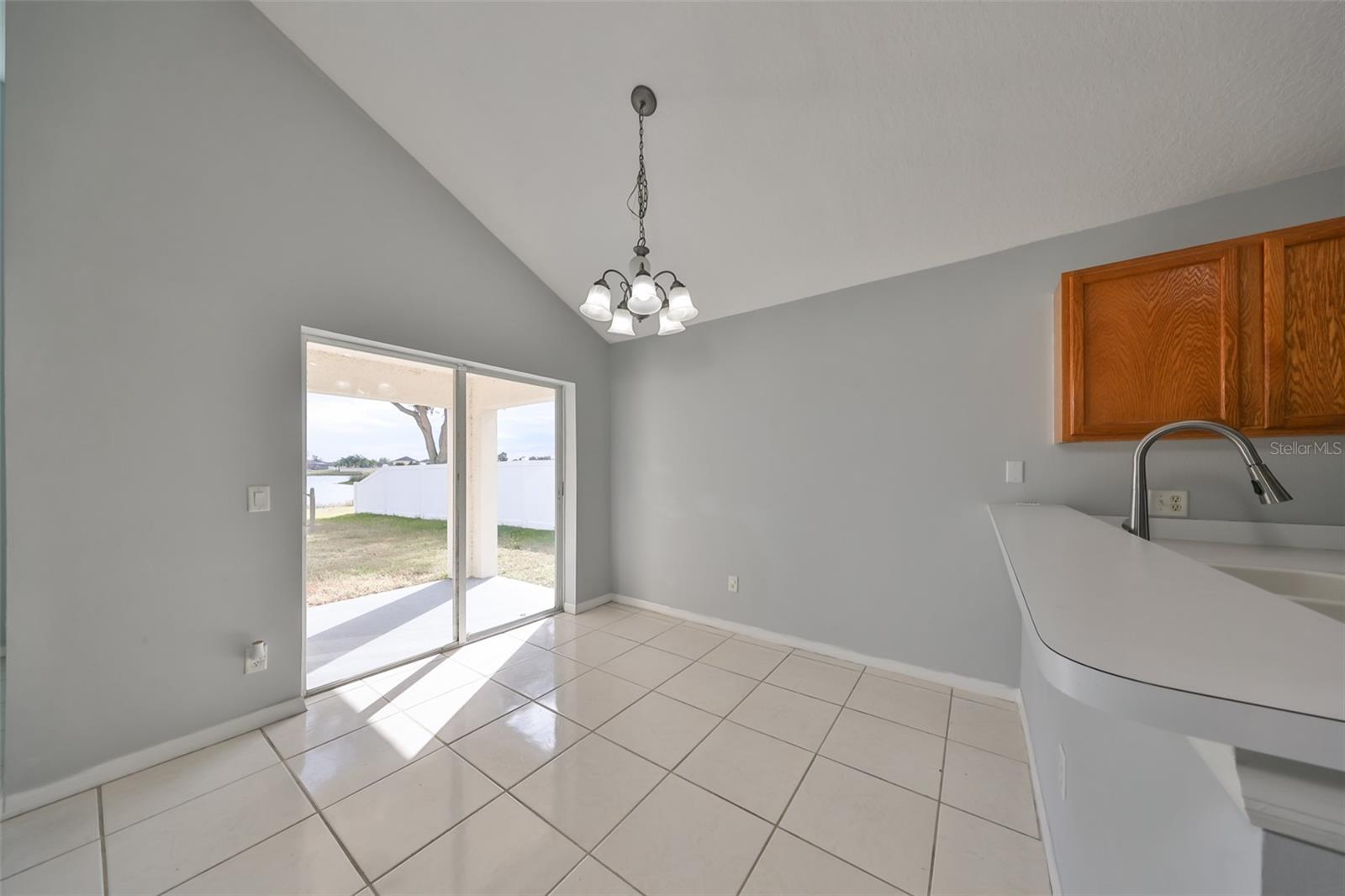 8111 TAR HOLLOW DR