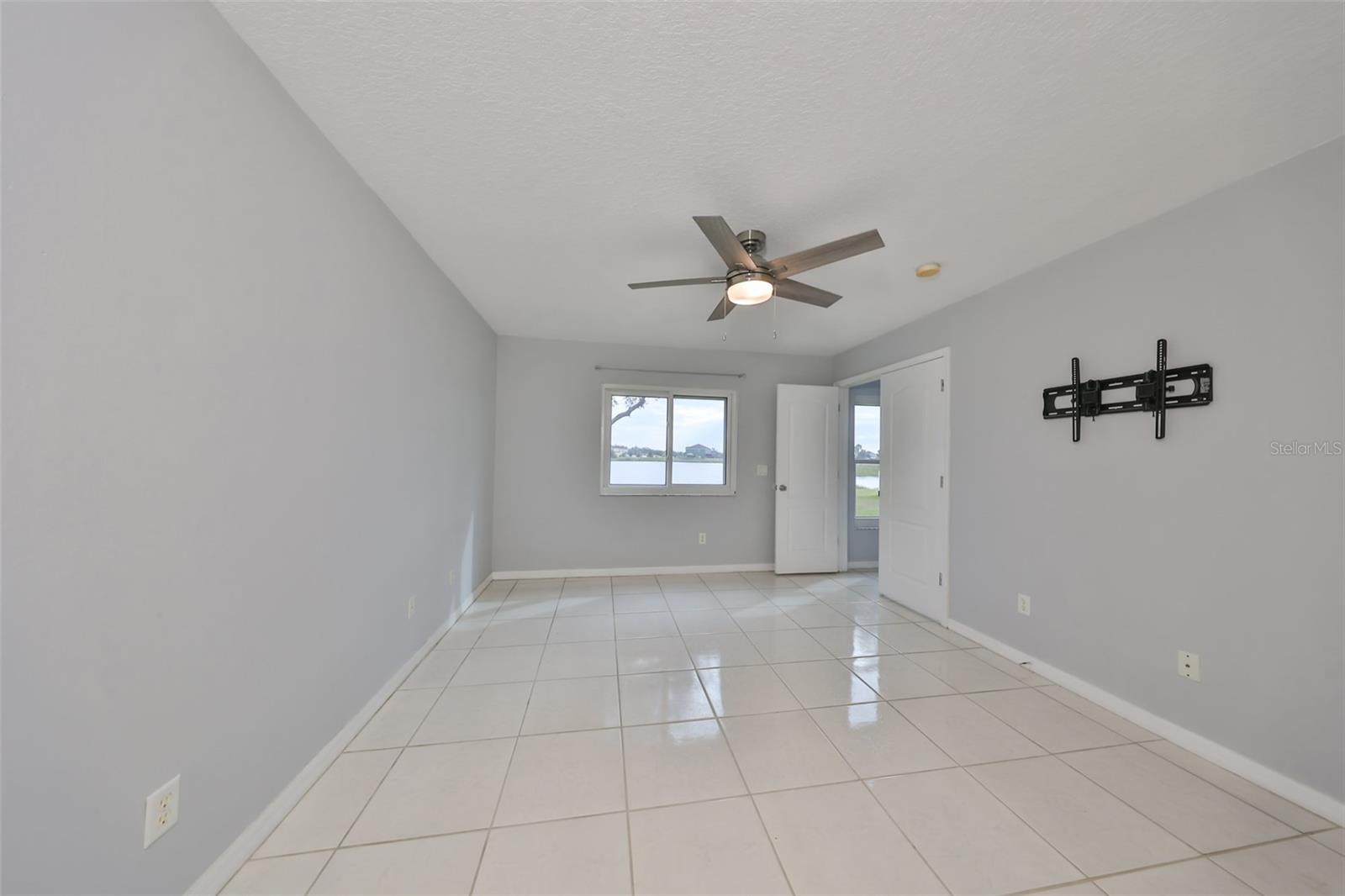 8111 TAR HOLLOW DR