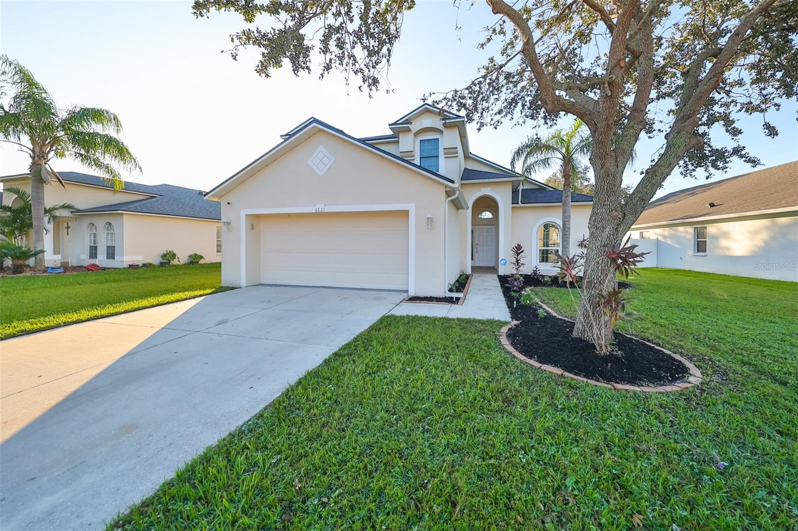 8111 TAR HOLLOW DR