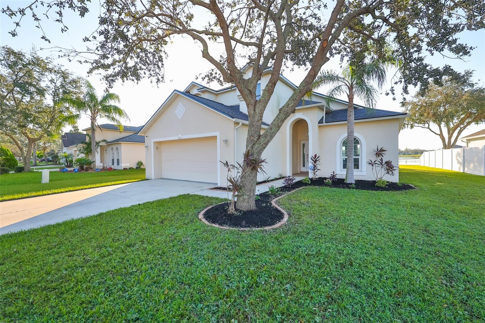 8111 TAR HOLLOW DR