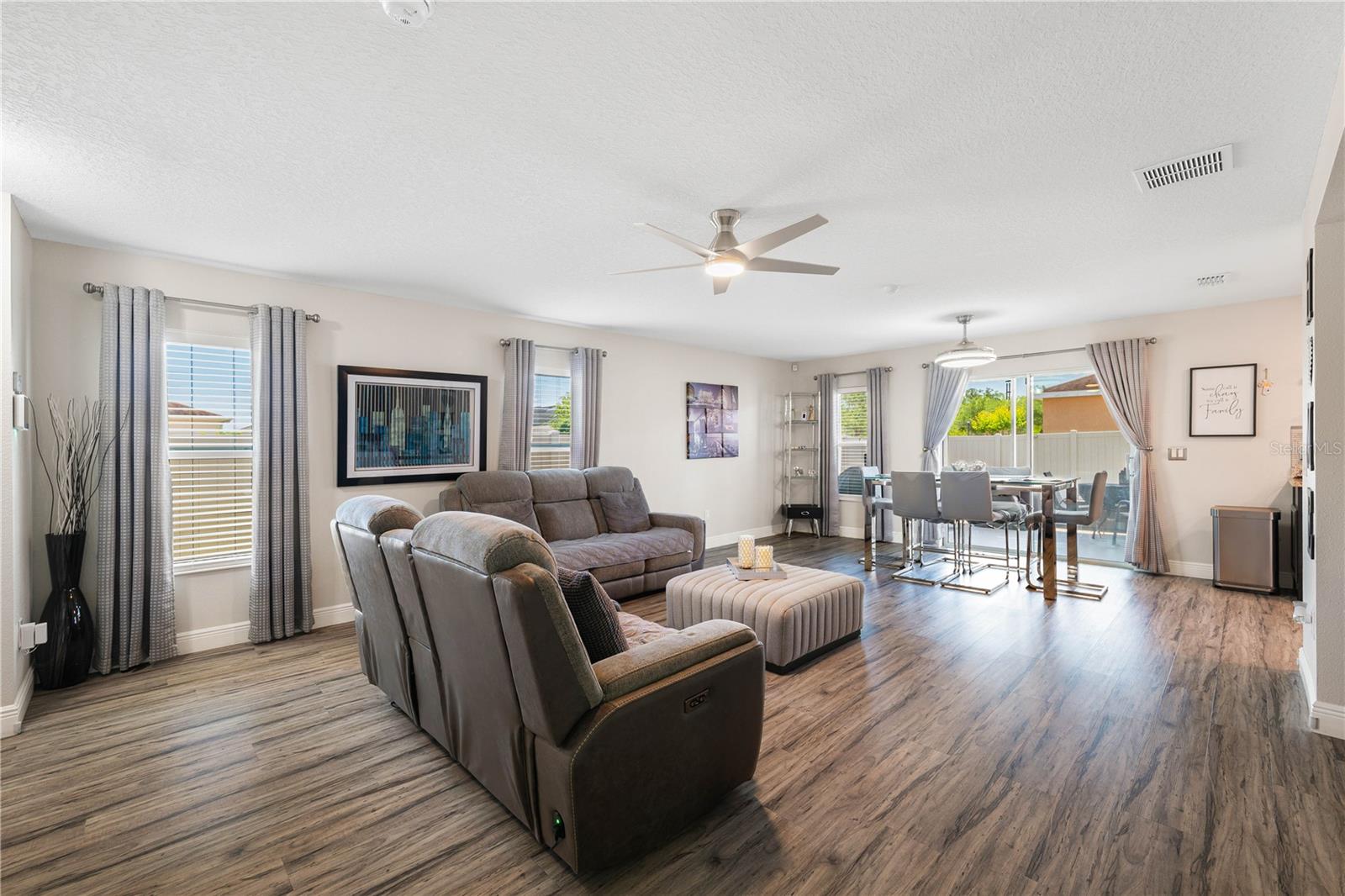 10645 LAGUNA PLAINS DR