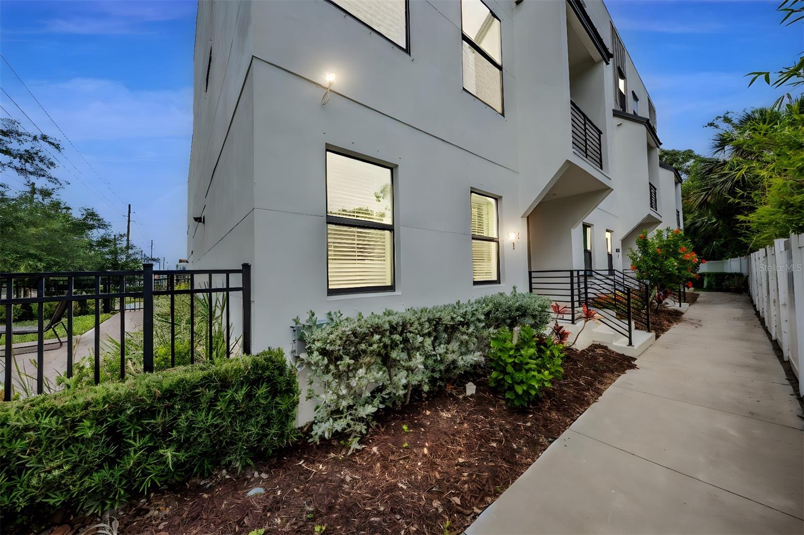 6904 S MACDILL AVE #1