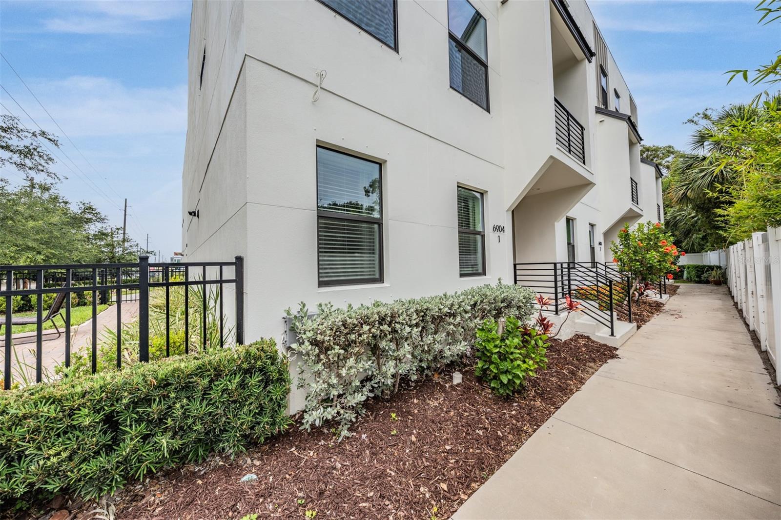 6904 S MACDILL AVE #1