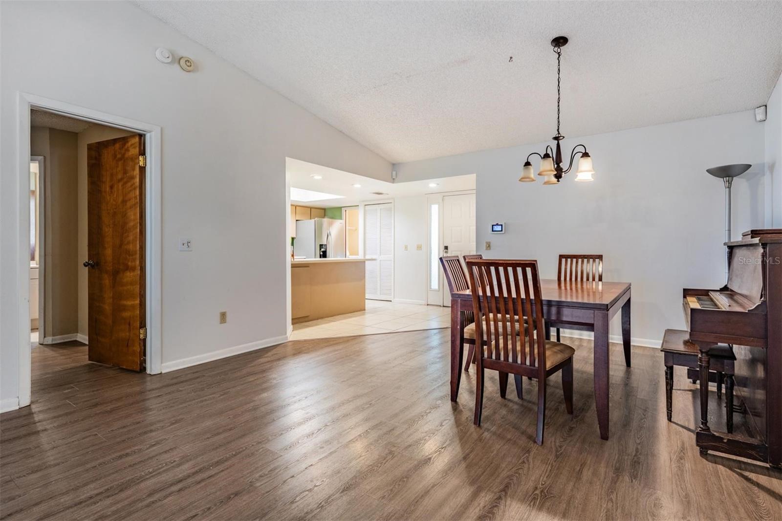 2326 FORREST CREST CIR